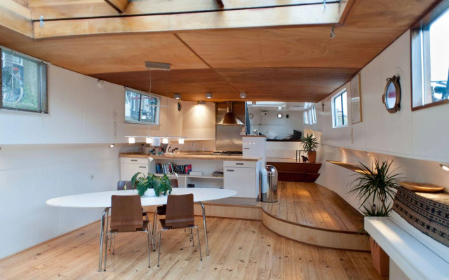 Houseboat apartments - Canal Belt East area