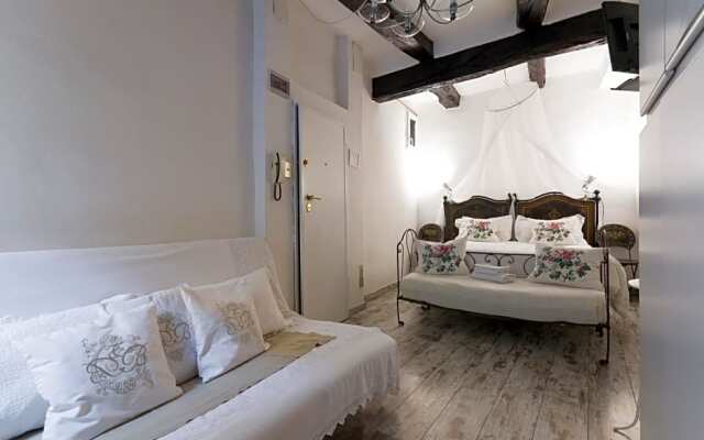 Alberta D Bed  Breakfast