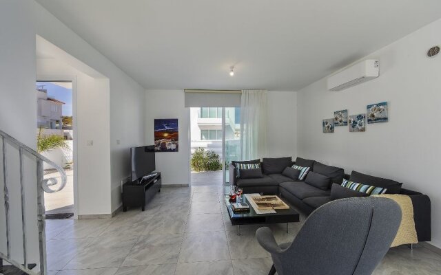 Protaras Villa Araella