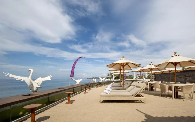 Swan Keramas Bali Villas