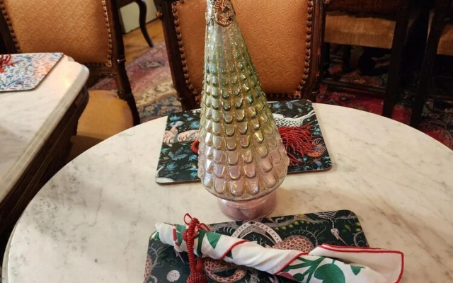 House of 1833 Bed & Breakfast & Gardens