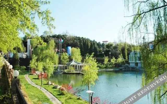 Yunhu Holiday Resort
