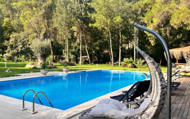 Yusalis Garden Hotel +12 Adult
