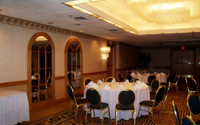 Holiday Inn Select Clinton