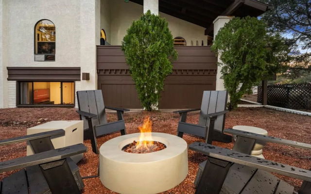 Serenity Retreat Sedona Hot Tub Games Firepit
