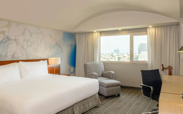Courtyard by Marriott Mexico City Revolucion
