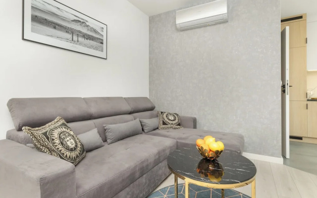 Apartport With Port View by Renters