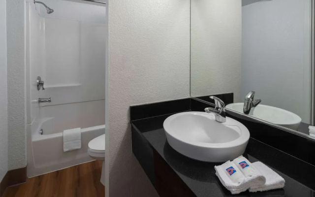 Studio 6 Suites Carpinteria, CA–Santa Barbara - South