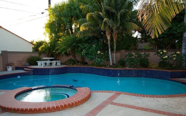 Minnie's - 6 Br Home
