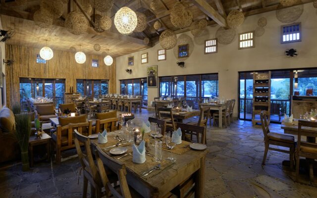 Barahi Jungle Lodge