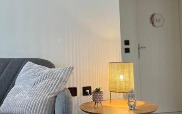 Top roof appartment Oropos 5' beach