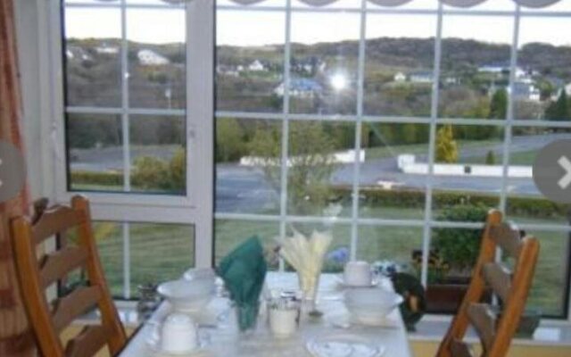 Hollycrest Lodge