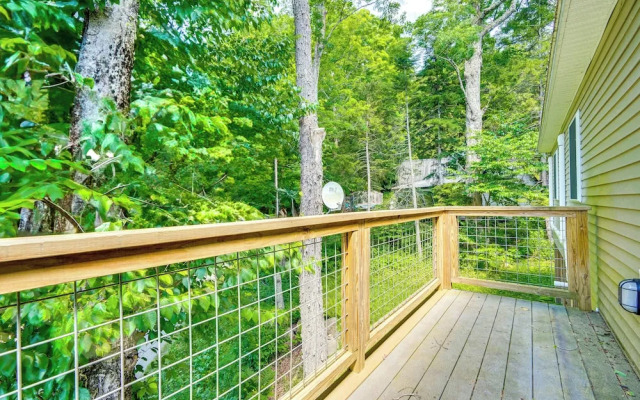 Wilmington Retreat Near Trails, Skiing & Festivals