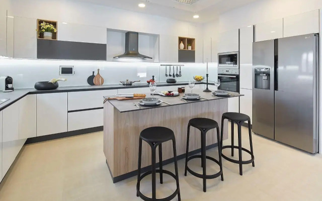 Almyriki Beach Villa