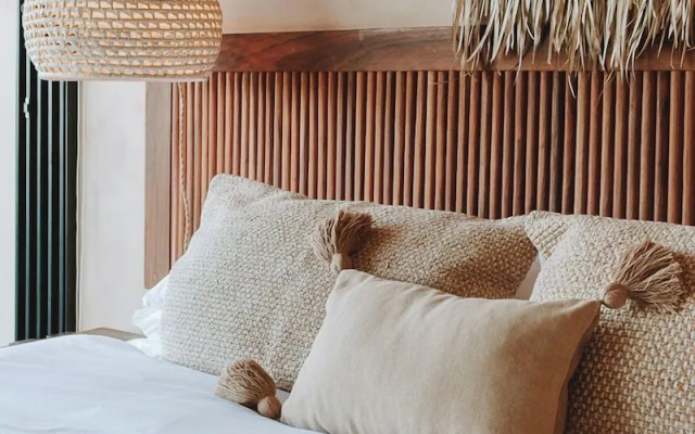 Luxury and Mordern Beachfront Condo by BT Homes