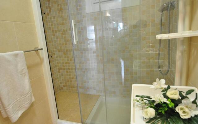 RNET - Sandra I A2 - Roses Santa Margarita