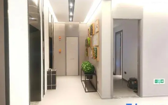 Homeinn Selected Hotel (Huzhou Aishan Yintai City Yishang Street)
