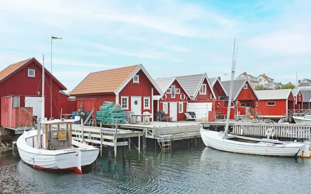 6 Person Holiday Home in Kungshamn