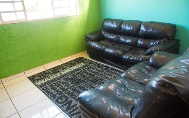 Catarino's Guest House Hospedaria - Hostel