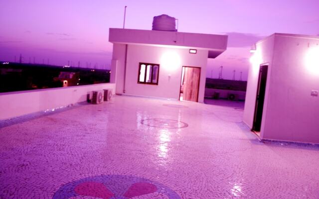 Sartaj Hotel