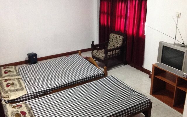 Lark Nest Hotel