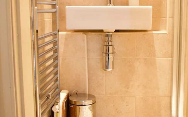 1 Bedroom Flat In Edinburgh