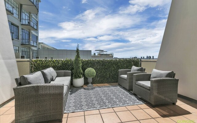 QV Lovely Sunny 1-bedroom in CBD 1025