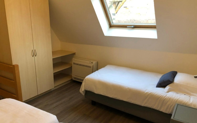 Hotel Asiris