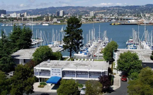 Marina Village Inn