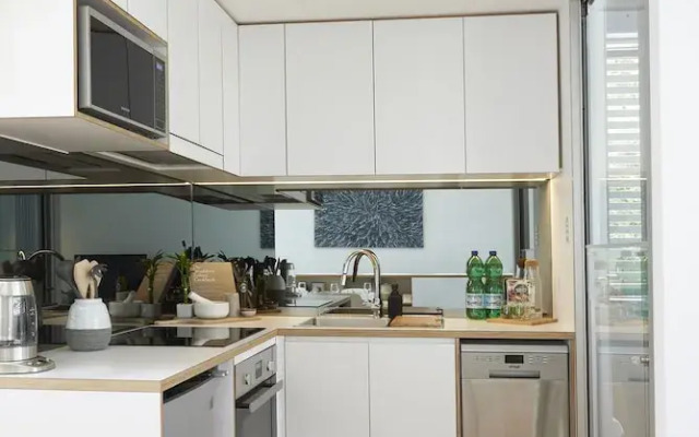 Studio Reuss - a City Retreat