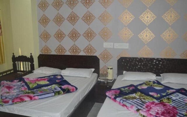 Hotel Gokul Palace