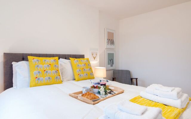 FG Property - The Holland Road Residence III
