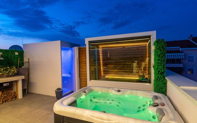 Amazing Apartment in Zadar With Sauna, Wifi and 2 Bedrooms