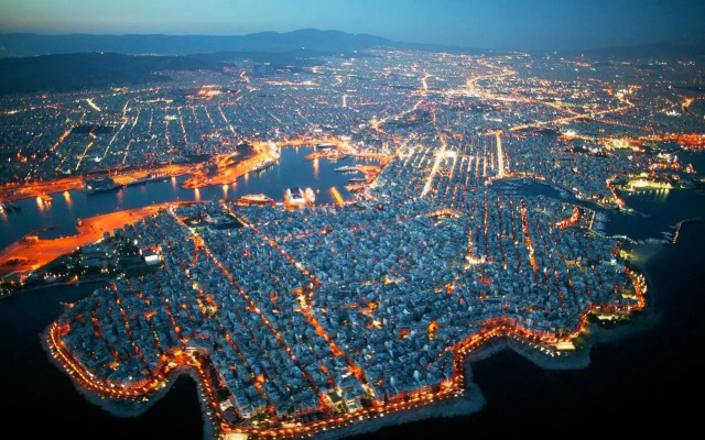 Penthouse Deluxe apartment at piraeus