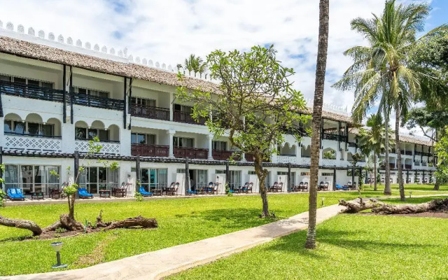 Southern Palms Beach Resort
