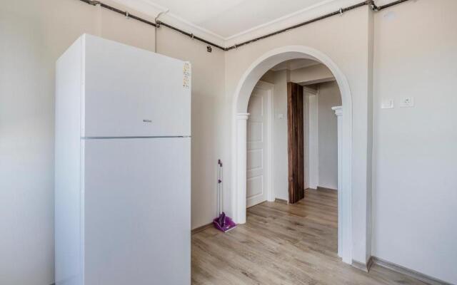 Altiparmak central 4 bedroom apartment