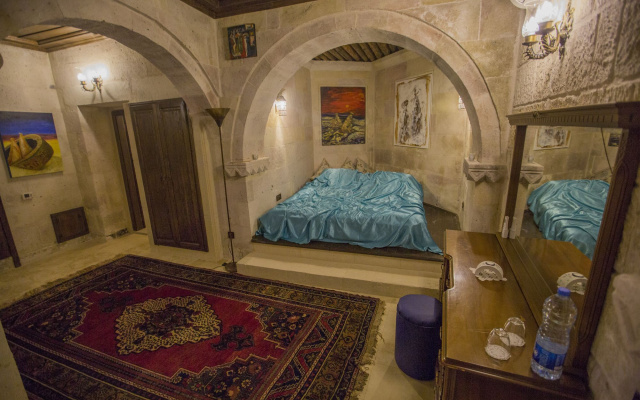 Yaren Cave House