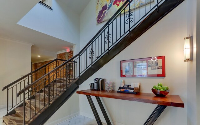 The Mantissa Executive Suites and Spa