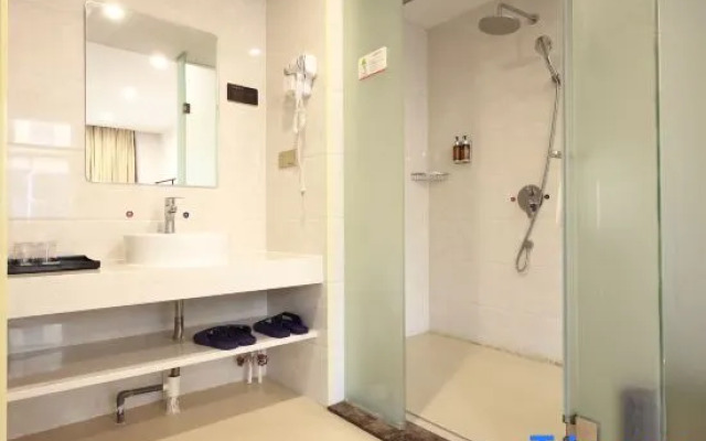Pinjia Business Hotel