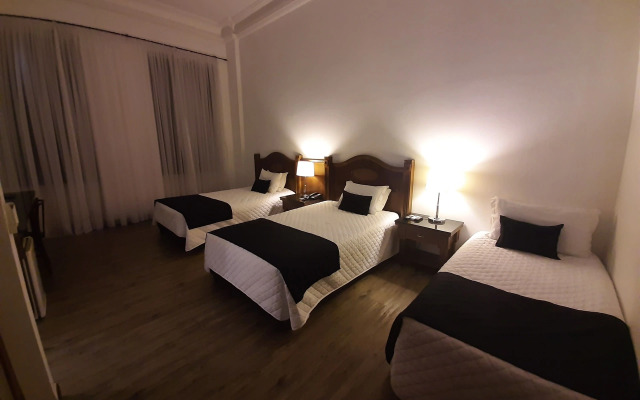 Johnscher by SJ - San Juan Curitiba