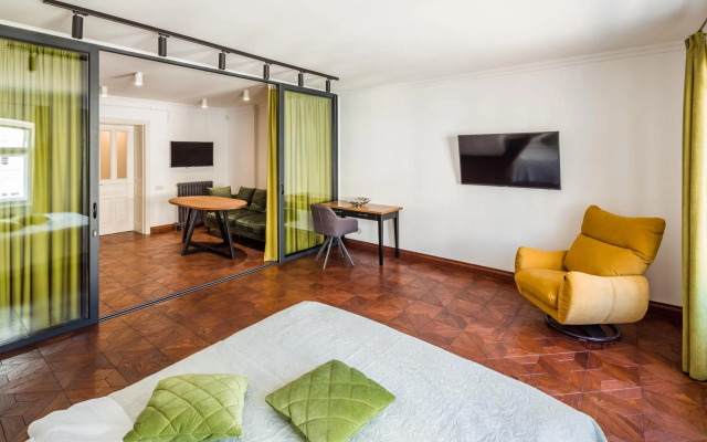 Romari апартименти площа Ринок