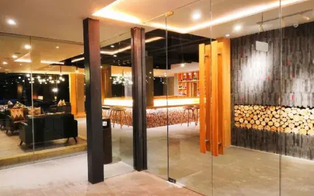 Minshan Traveler Muxin Hotel (Kangding Xinduqiao)