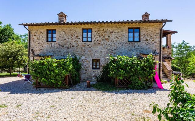 Cozy Stay With Scenic Views