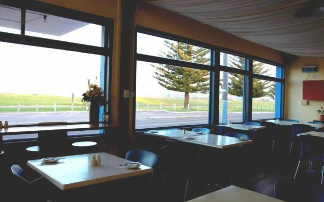 Esperance Beachfront Resort