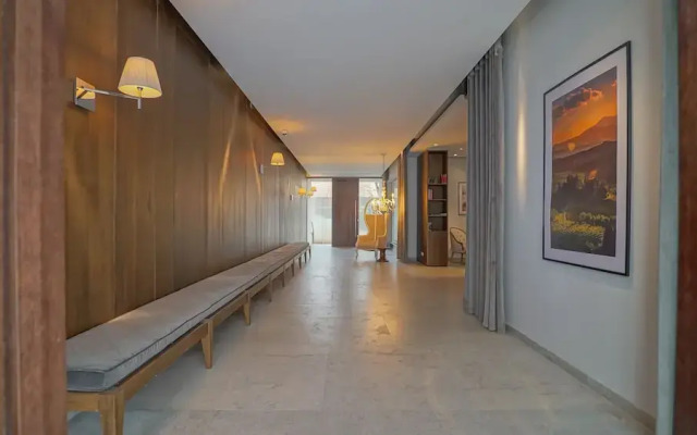 CN2i Luxury Accommodation Arte