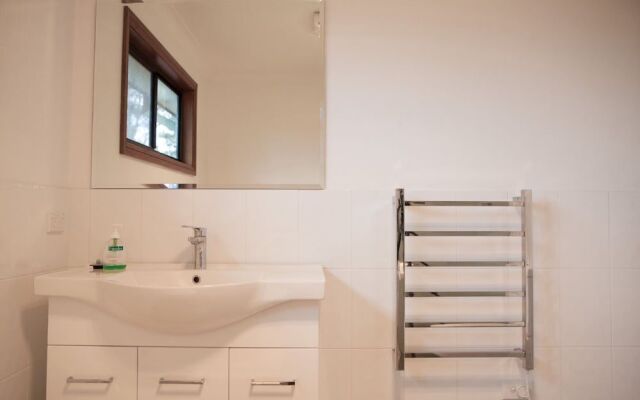 Geebung Cottage