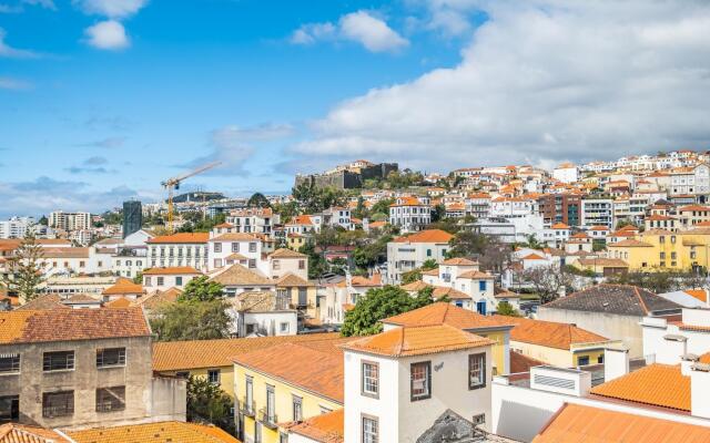 Urban Paradise I by Madeira Sun Travel