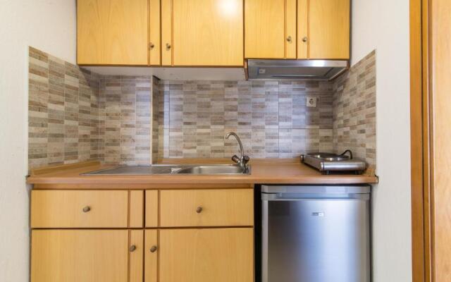 Linaraki Studios & Apartments