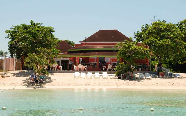 Shields Negril Villas