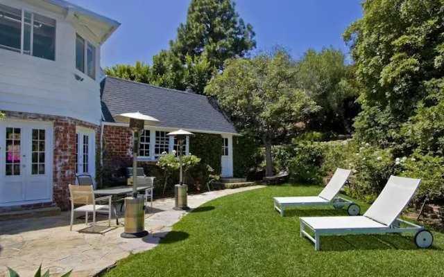 Hollywood Celebrity Estate By Luxpads